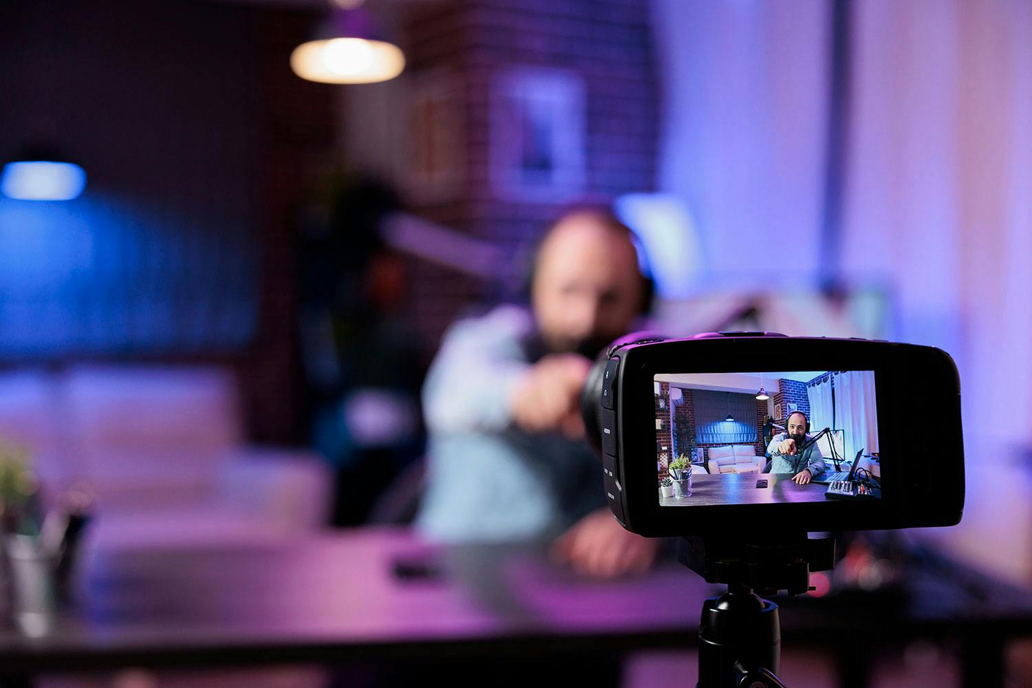 Vlogger foran kamera Vlogger foran kamera